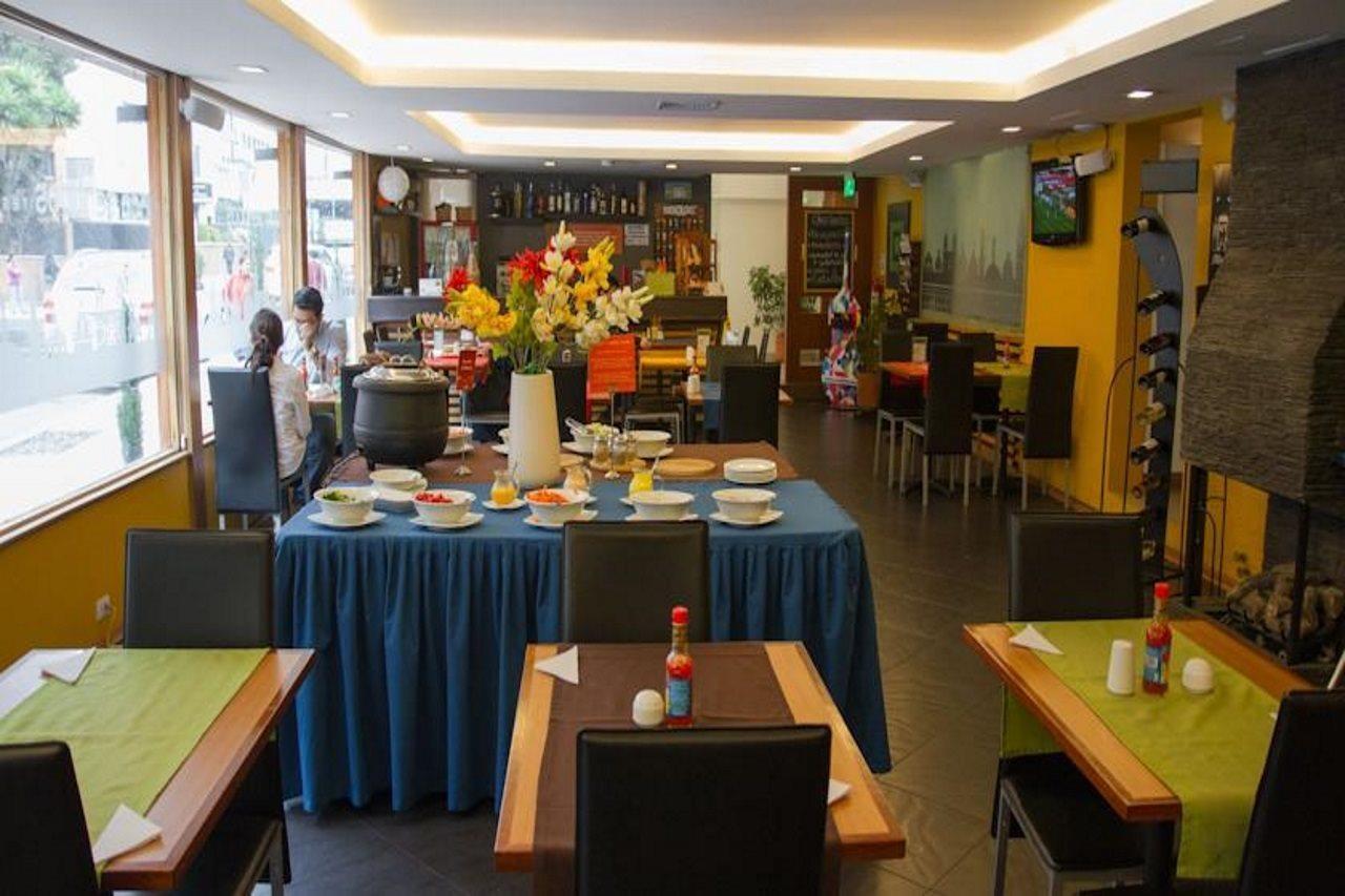 Hotel Finlandia Quito Exterior photo