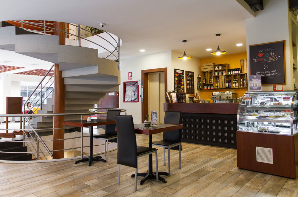 Hotel Finlandia Quito Exterior photo